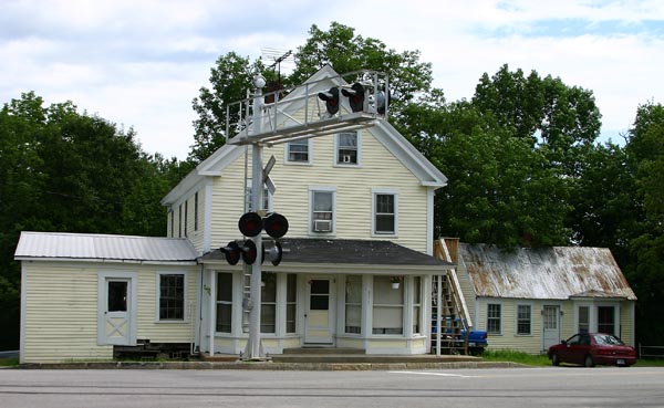 [Shea House (Kennefick's Store) in 2004]