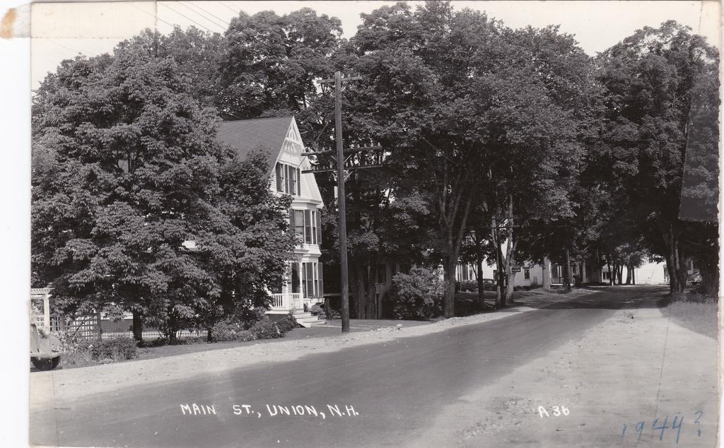 [Main Street Looking North in 1944]